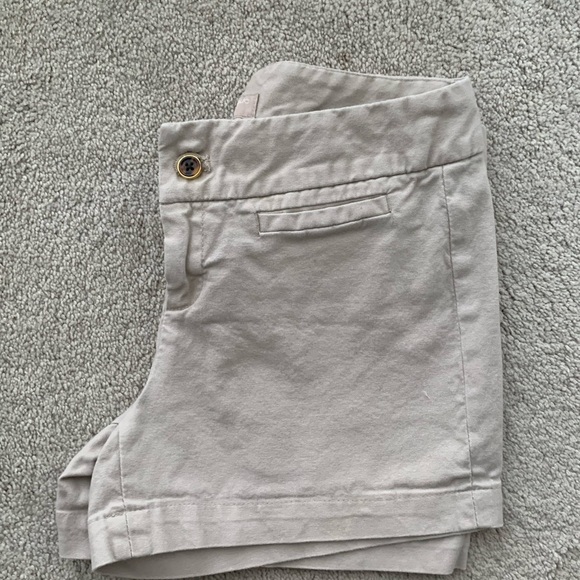 Banana Republic 0 Khaki Shorts - Picture 2 of 4